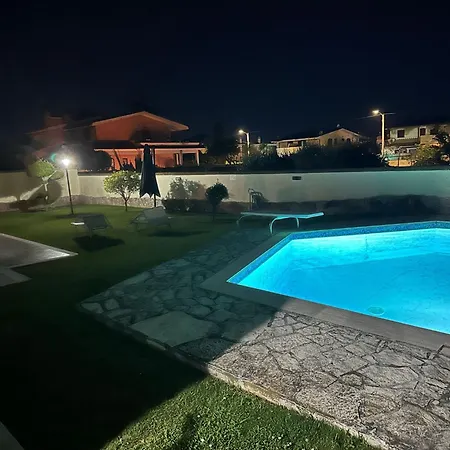 Gold House Luxury * Anzio
